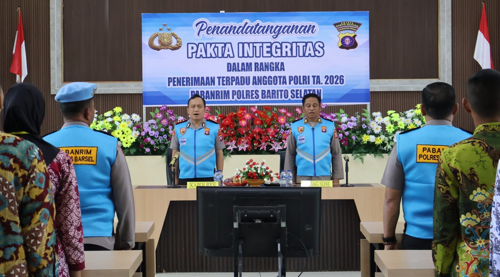 tandatangani-pakta-integritas-penerimaan-polri,-kapolres-barsel-ingatkan-casis-percaya-kemampuan-sendiri