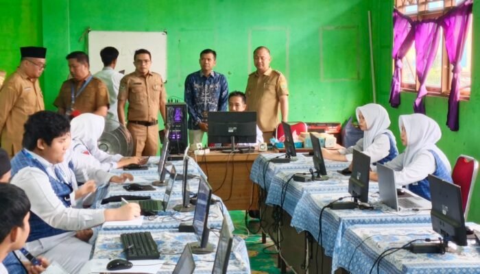 1.755 Siswa SMP di Barito Selatan Ikuti Tes Kemampuan Akademik