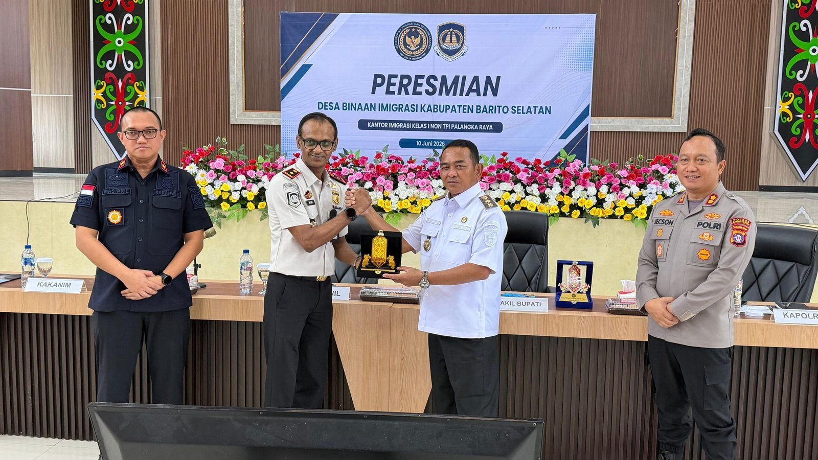 wabup-barsel-tekankan-pentingnya-sinergi-lintas-sektor-perkuat-pengawasan-keimigrasian