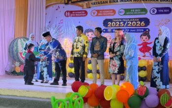 pelepasan-siswa-sd-dan-tk-karakter-yayasan-bina-insan-nusantara-meriah-dengan-pentas-seni