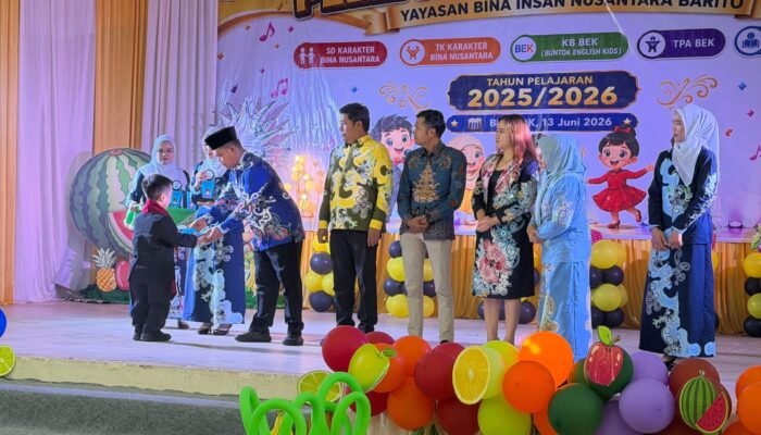 Pelepasan Siswa SD dan TK Karakter Yayasan Bina Insan Nusantara Meriah dengan Pentas Seni