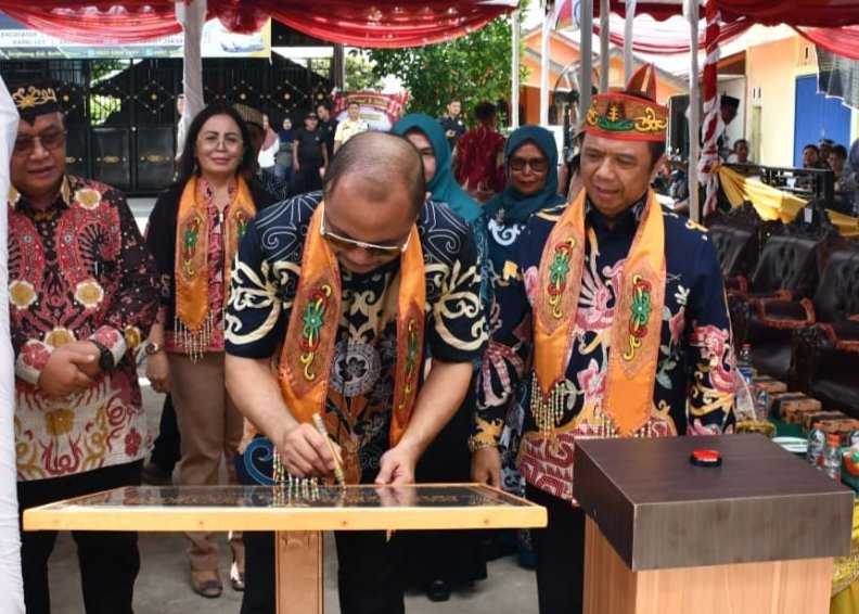 bupati-barsel-resmikan-kcp-bank-kalteng-bangkuang,-perluas-akses-layanan-keuangan-masyarakat-karau-kuala