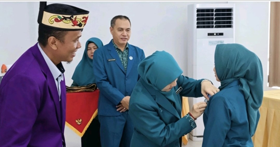 ketua-tp-pkk-barito-selatan-lantik-ketua-tp-pkk-dan-tim-pembina-posyandu-kecamatan-dusun-selatan