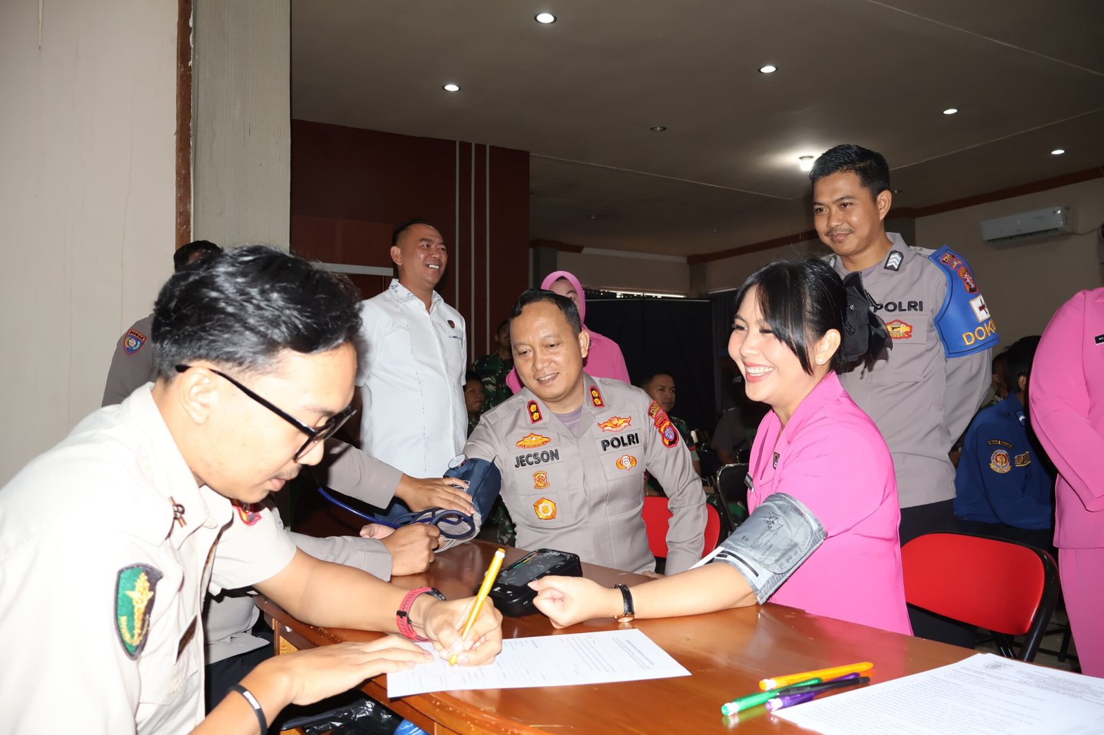 polres-barito-selatan-gelar-donor-darah-dan-berhasil-kumpulkan-80-kantong-darah-di-hut-bhayangkara-ke-80