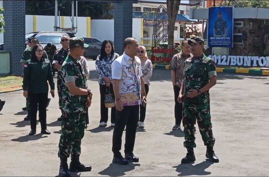 bupati-eddy-raya-dan-forkopimda-barsel-sambut-kunjungan-kasrem-102-panju-panjung-di-makodim-1012/buntok