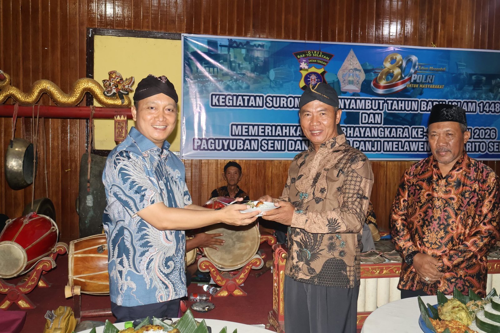 paguyuban-seni-dan-budaya-panji-malawen-gelar-suronan,-meriahkan-hut-bhayangkara-ke-80-di-barito-selatan