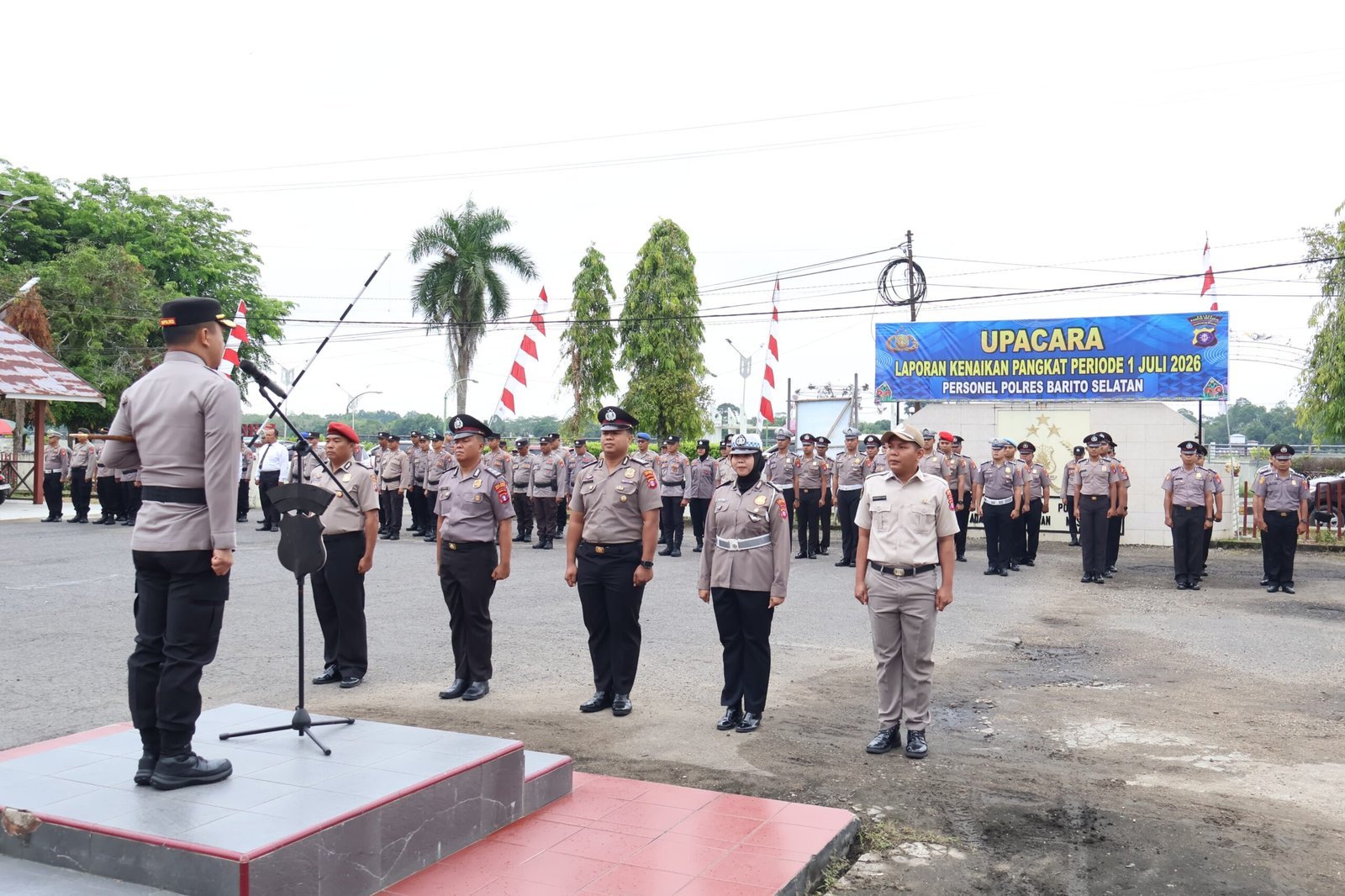 kapolres-barito-selatan-pimpin-kenaikan-pangkat-28-personel,-tekankan-profesionalisme-dan-integritas