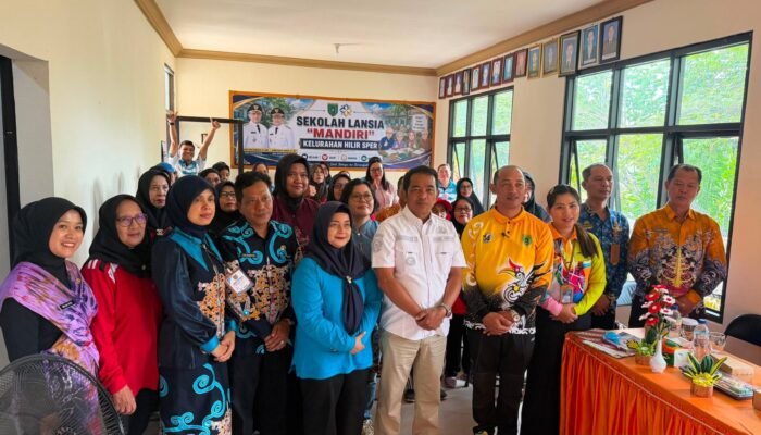 Wakil Bupati Barito Selatan Resmikan Sekolah Lansia “MANDIRI”, Dorong Lansia Sehat dan Produktif Menuju Indonesia Emas 2045