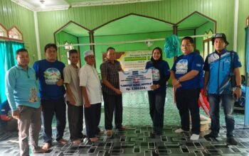 hut-ke-25,-partai-demokrat-barsel-gelar-bakti-sosial-dan-gotong-royong-di-langgar-nurul-ashfiya