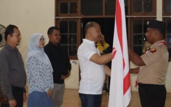 bupati-barsel-lepas-kontingen-pramuka-ke-jambore-nasional-xxii-di-cibubur