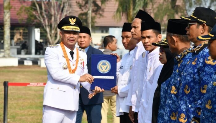 Bupati Barsel Serahkan Remisi HUT ke-81 RI, 139 Narapidana Dapat Pengurangan Masa Pidana