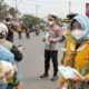 bapenda-barsel-bagikan-masker-gratis,-lindungi-warga-dari-kepungan-asap-karhutla