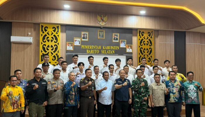 17 ASN Barsel Digembleng Jadi Komcad, Bupati Eddy Raya: Tunjukkan Kalian Tangguh dan Berintegritas!