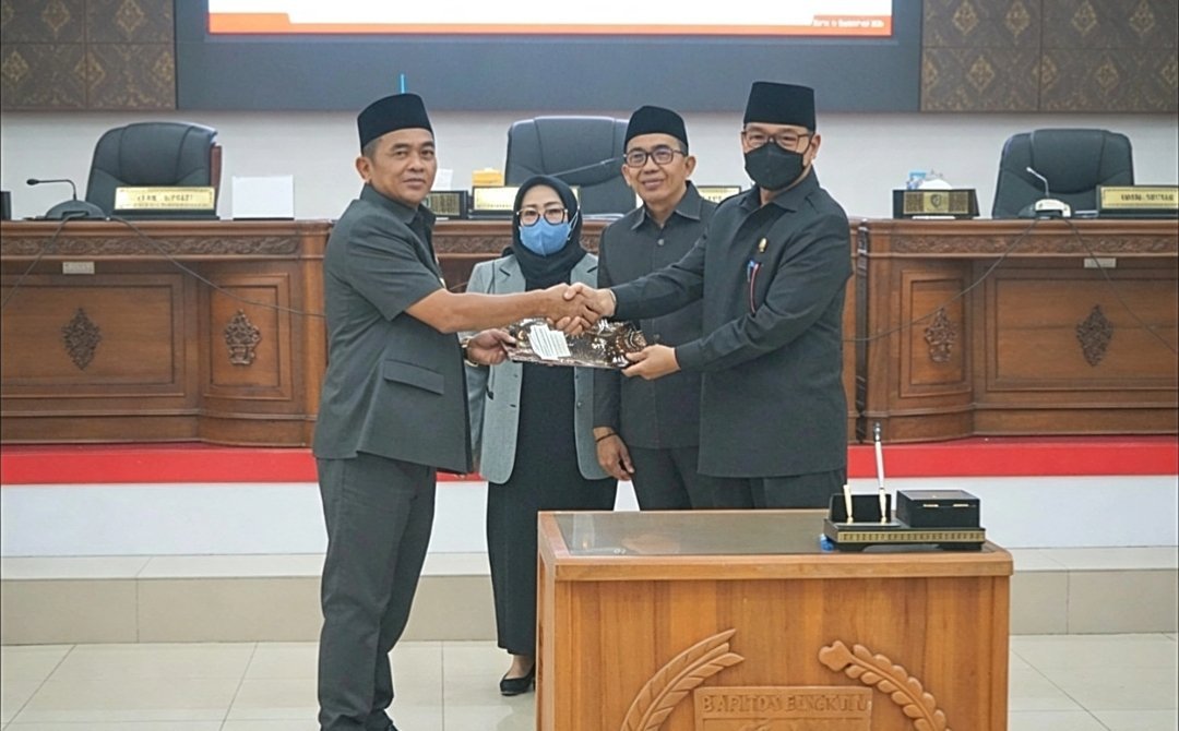 dprd-barsel-dan-pemkab-sepakati-perubahan-kua-ppas-2026.