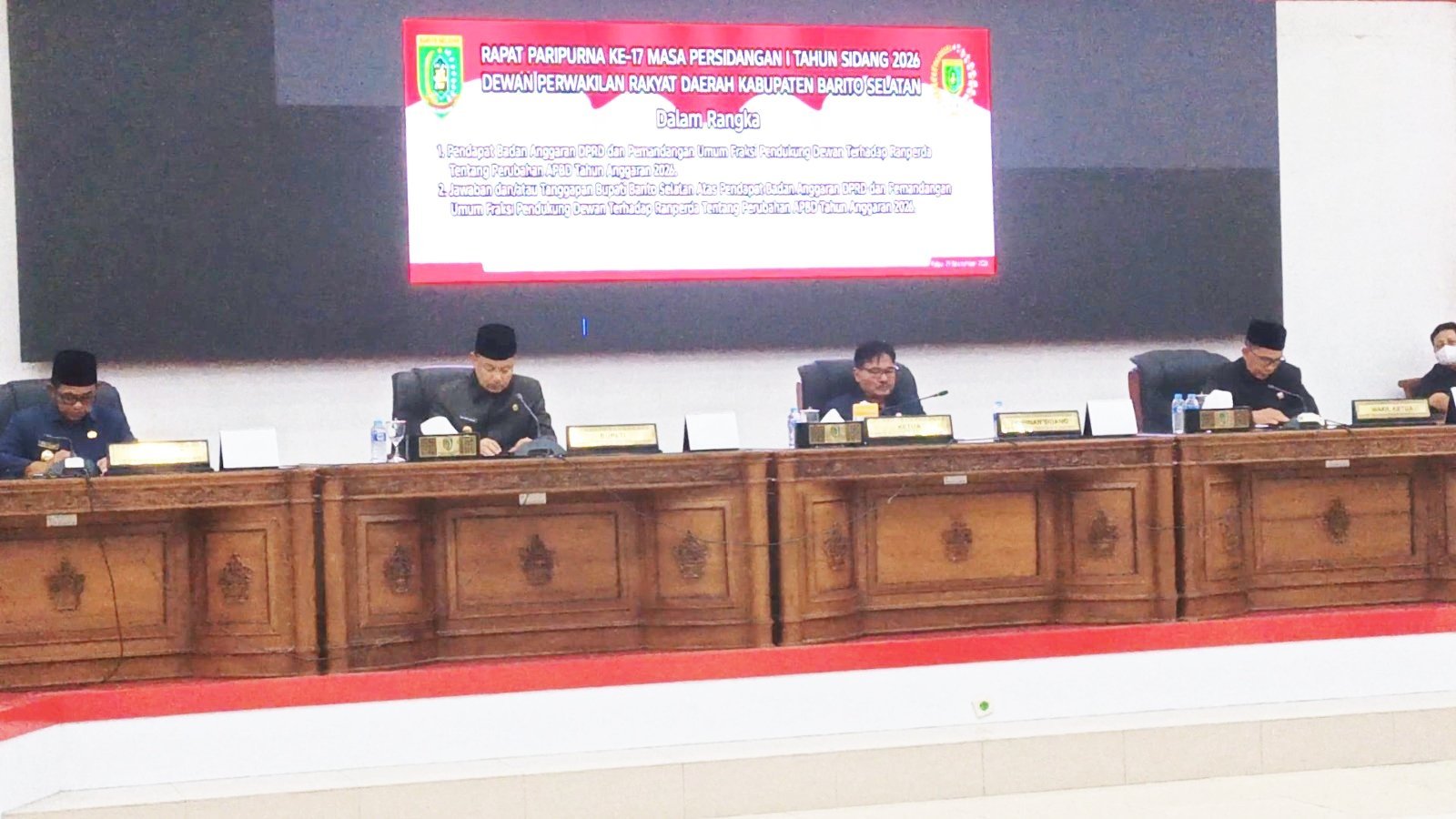 tiga-fraksi-dprd-barsel-sepakat-bahas-perubahan-apbd-2026.