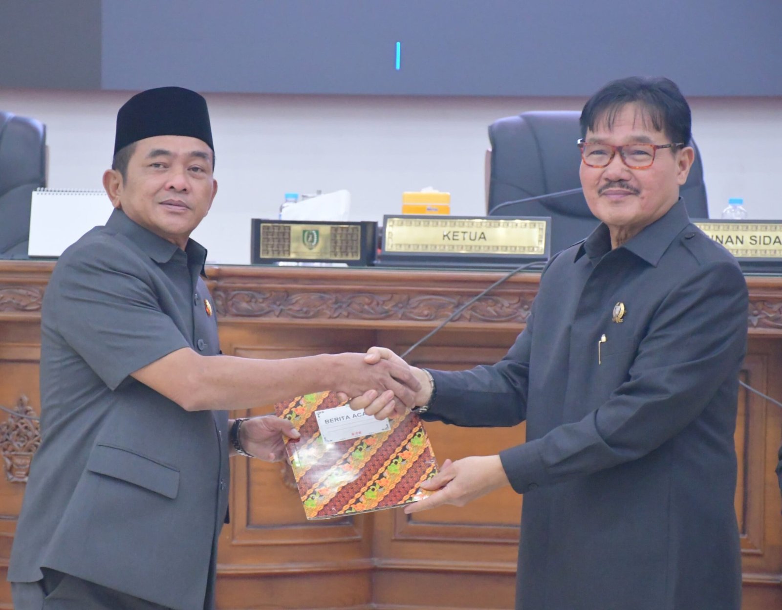 dprd-dan-pemkab-barsel-sepakati-perubahan-apbd-2026