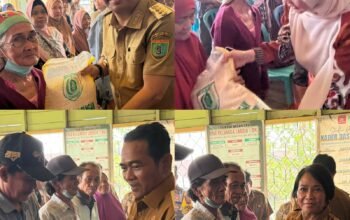 bupati-barsel-salurkan-cadangan-pangan-ke-lima-desa,-warga-diingatkan-waspadai-karhutla