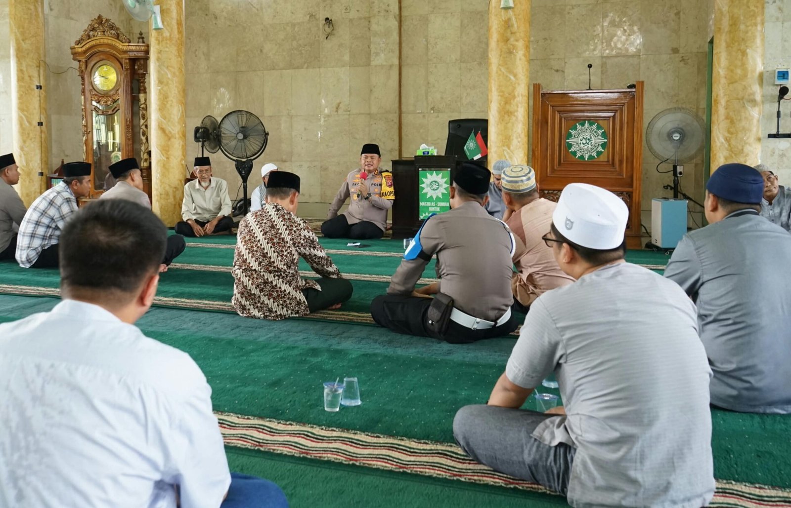 kapolres-barsel-gelar-jumat-curhat-di-masjid-as-sunnah,-warga-keluhkan-knalpot-brong-hingga-penjualan-bbm
